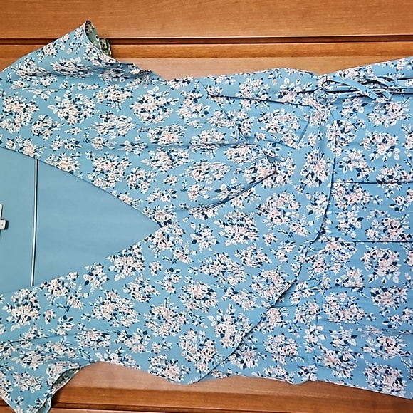 DR2 Blue Floral Summer Dress - Picture 2 of 7